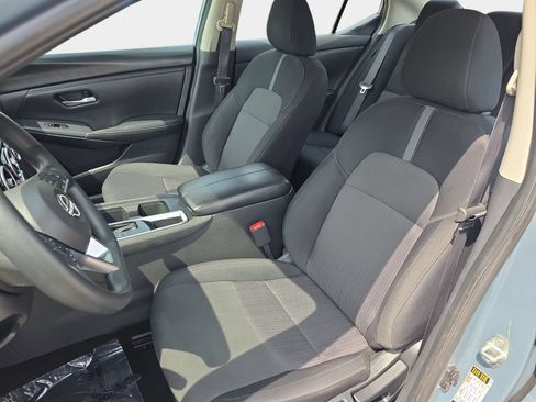 Used 2024 Nissan Sentra SV FWD image 14