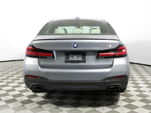 Used 2023 BMW 530e w/ M Sport Package image 42