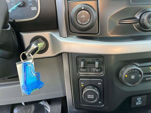 Used 2023 Ford F150 XLT w/ Trailer Tow Package image 29