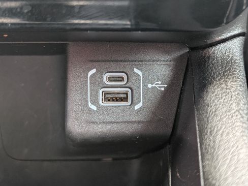Used 2025 Jeep Compass Latitude AWD/4WD image 19