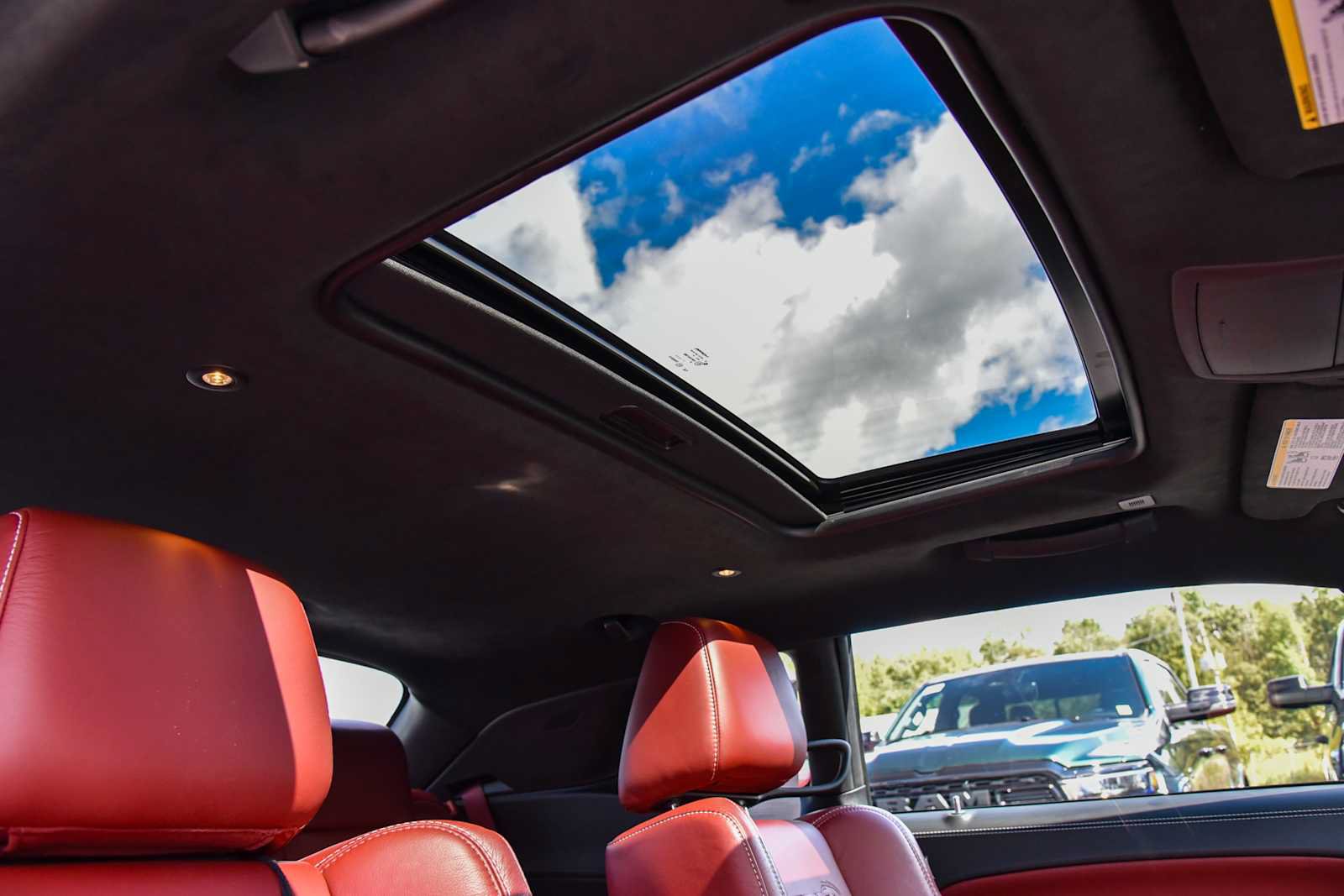 Used 2022 Dodge Challenger SRT Hellcat RWD image 19