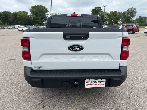 New 2025 Ford Maverick Lariat w/ Black Appearance Package image 4