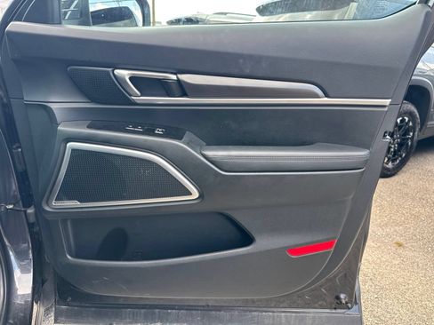 Used 2025 Kia Telluride S FWD image 29