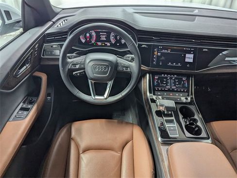 Used 2024 Audi Q8 Premium Plus image 7