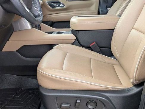 Used 2022 Chevrolet Tahoe Premier AWD/4WD image 10