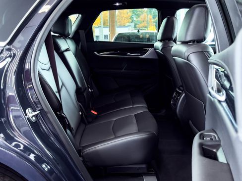 Used 2024 Cadillac XT5 Premium Luxury image 31