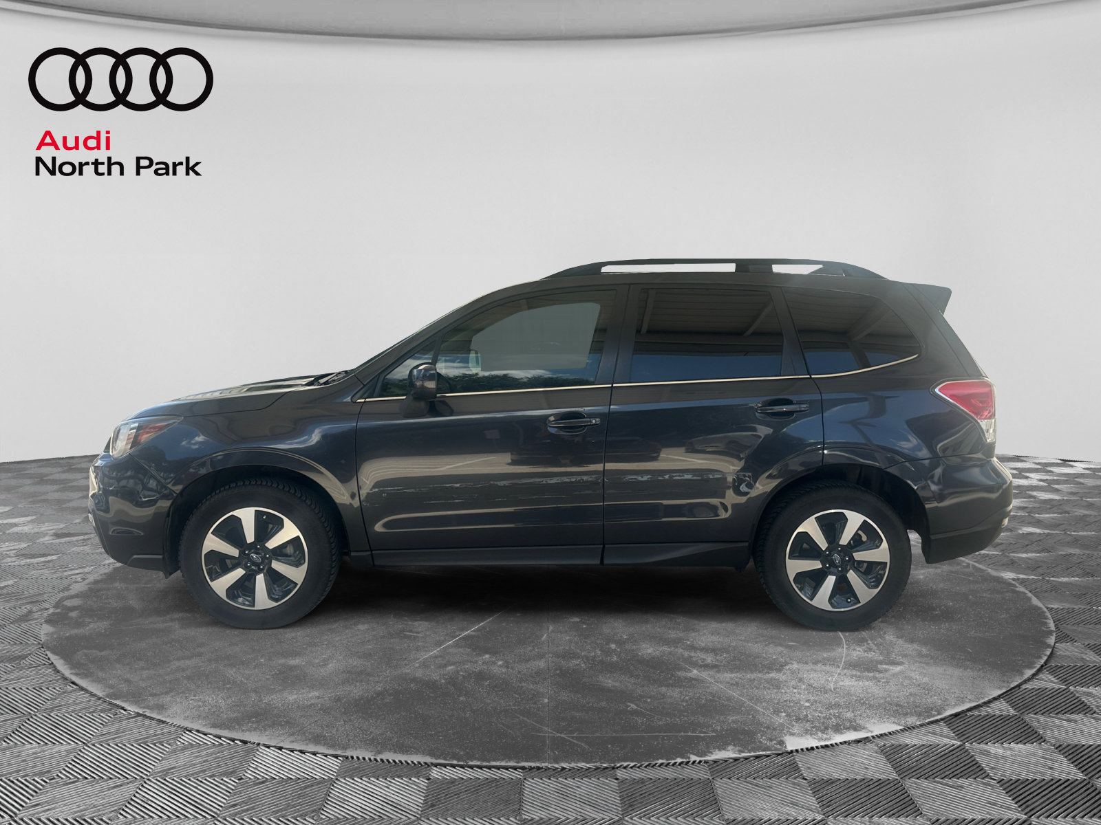 Used 2018 Subaru Forester 2.5i Limited AWD/4WD image 2