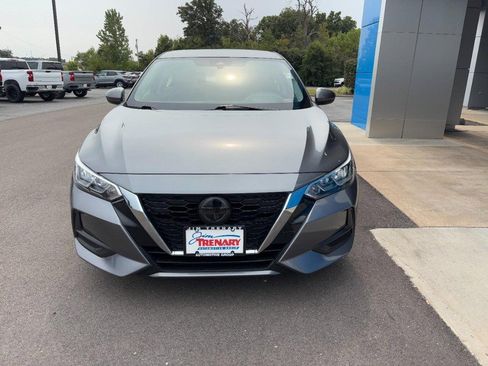 Used 2022 Nissan Sentra SV image 9