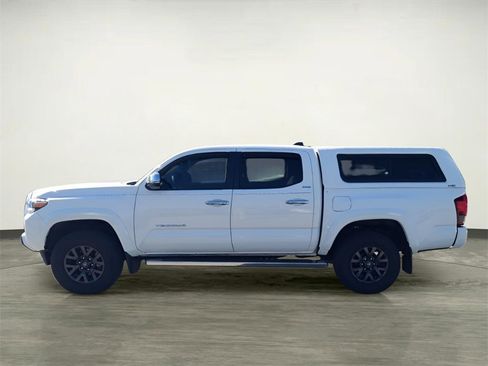 Used 2023 Toyota Tacoma SR5 image 2