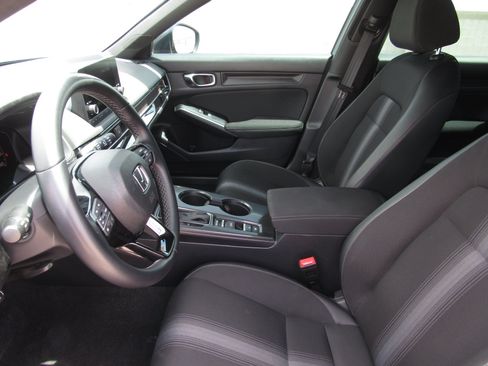 Used 2025 Honda Civic Sport image 13