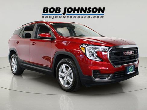 Certified 2024 GMC Terrain SLE w/ Driver Convenience Package AWD/4WD image 1