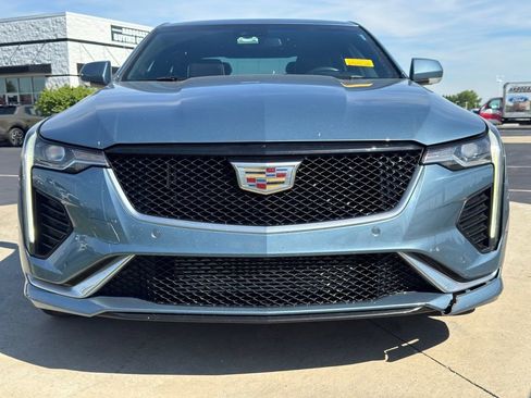 Used 2023 Cadillac CT4 Sport RWD image 2
