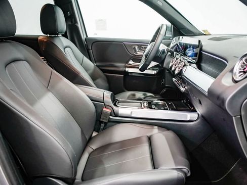 Used 2026 Mercedes-Benz GLB 250 image 16