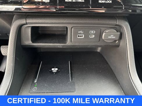 Certified 2025 Honda Pilot Black Edition image 28
