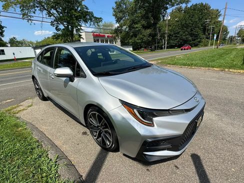 Used 2020 Toyota Corolla SE FWD image 3