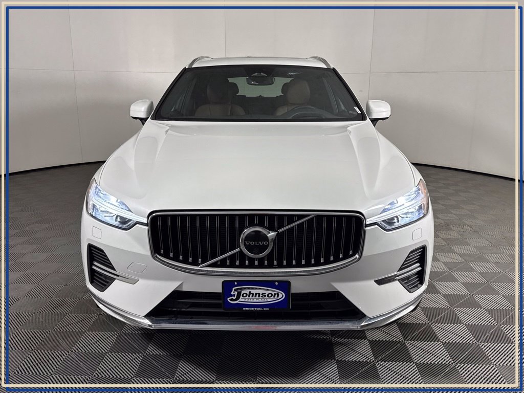 Used 2022 Volvo XC60 T8 Inscription Expression w/ Advanced Package AWD/4WD image 3