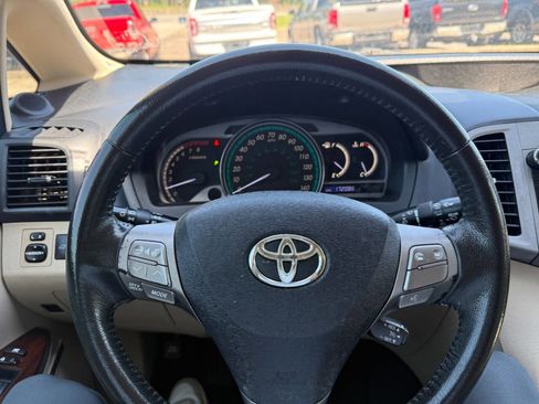 Used 2011 Toyota Venza w/ Comfort Pkg FWD image 9