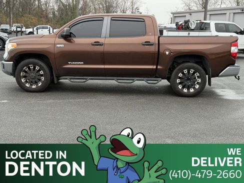 Used 2017 Toyota Tundra SR5 w/ SR5 Upgrade Package image 8