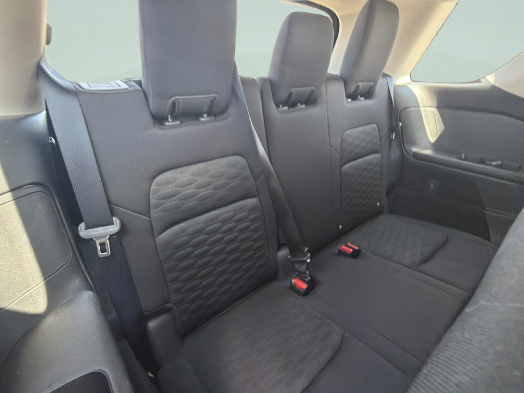 Used 2024 Nissan Pathfinder SV FWD image 13
