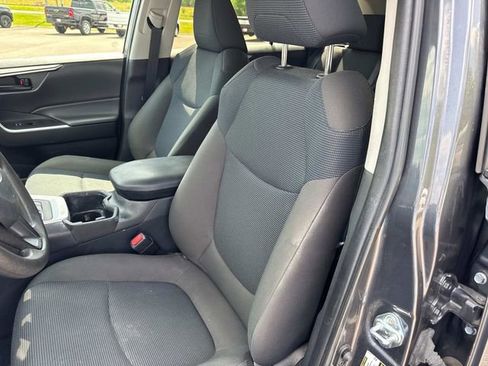 Used 2023 Toyota RAV4 LE FWD image 23