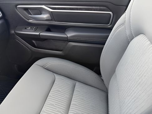 Certified 2023 RAM 1500 Big Horn image 28