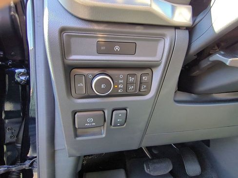 Used 2025 Ford F150 Lariat w/ Equipment Group 501A Mid image 20