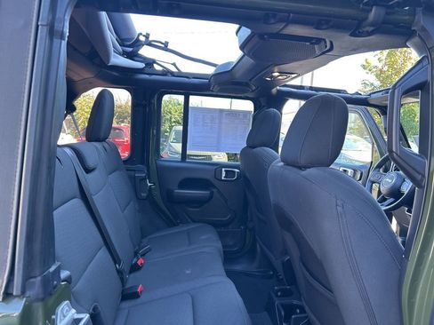 Used 2022 Jeep Wrangler Unlimited Sport image 40