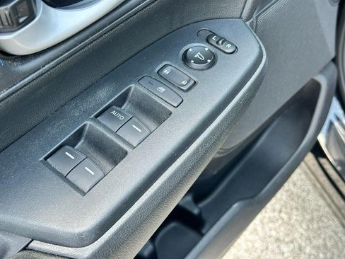 Used 2017 Honda CR-V LX image 16
