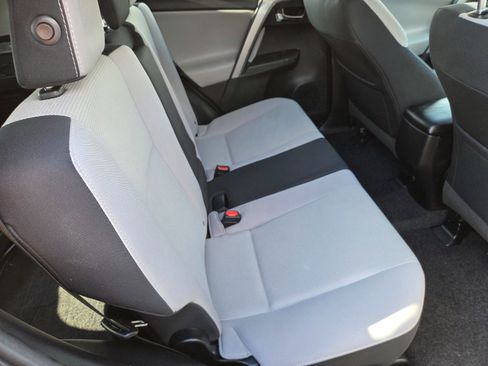 Used 2016 Toyota RAV4 XLE FWD image 14