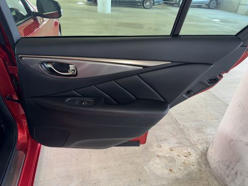 Used 2018 INFINITI Q50 Red Sport 400 w/ Sensory Package (Sport) image 11