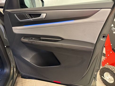 Used 2025 Volkswagen Atlas Peak Edition SE image 19