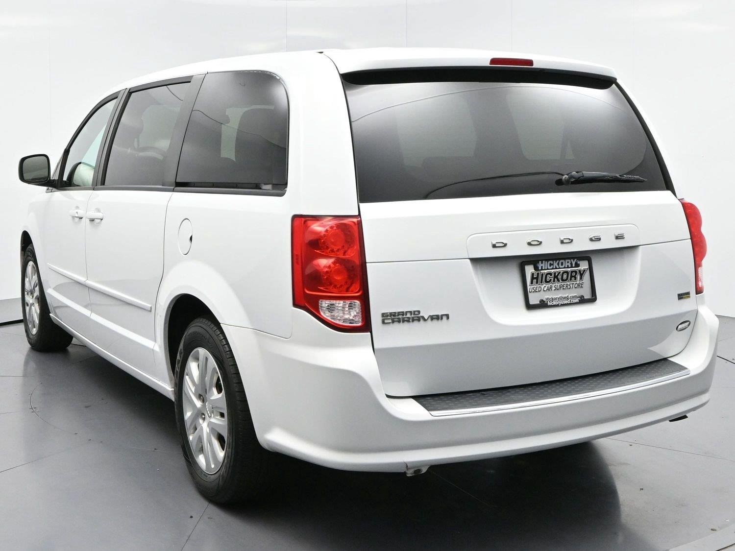 Used 2017 Dodge Grand Caravan SE FWD image 6
