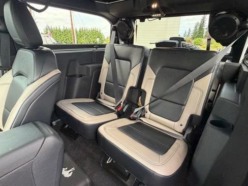 Used 2023 Ford Bronco Wildtrak AWD/4WD image 25