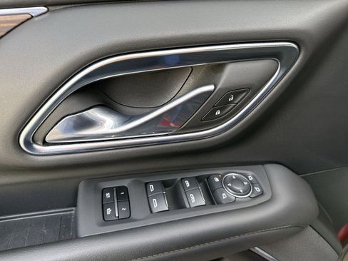 Certified 2024 Chevrolet Suburban High Country w/ Advanced Technology Package image 15