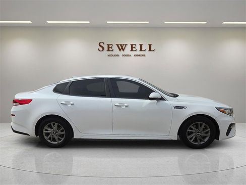 Used 2019 Kia Optima LX image 5