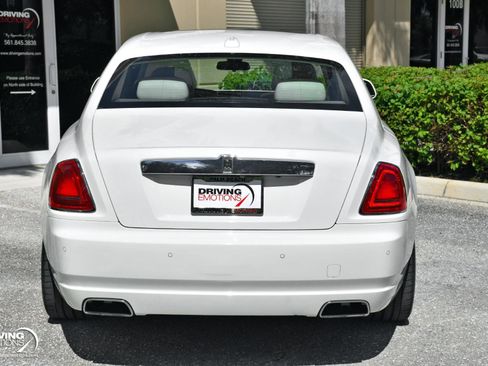 Used 2015 Rolls-Royce Ghost image 14