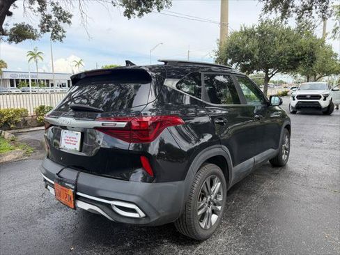 Used 2023 Kia Seltos S FWD image 6