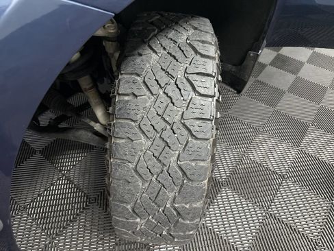 Used 2022 Chevrolet Silverado 1500 LT Trail Boss w/ Bed Protection Package AWD/4WD image 40