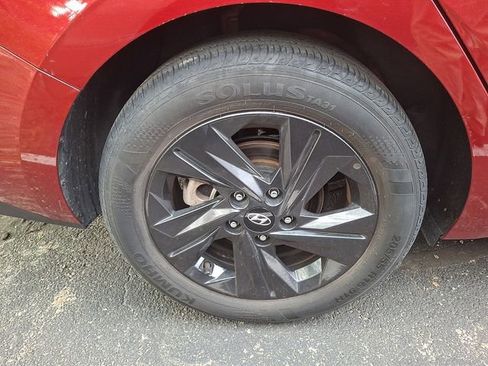 Used 2023 Hyundai Elantra SEL image 7