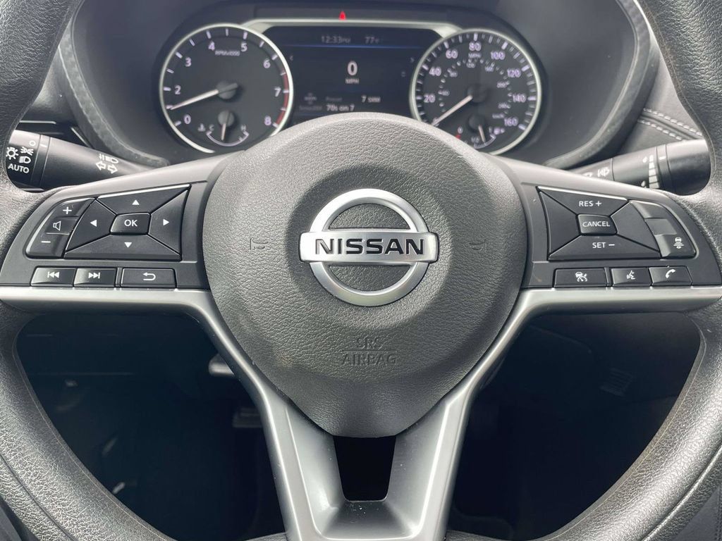 Used 2023 Nissan Sentra SV FWD image 23