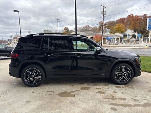 Certified 2026 Mercedes-Benz GLB 250 4MATIC image 11