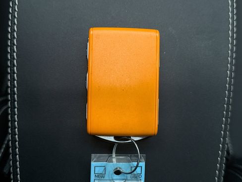 Used 2022 Volvo C40 P8 Recharge Ultimate image 10