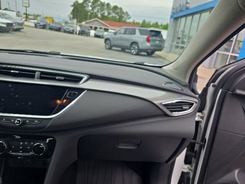 Used 2023 Buick Encore GX Preferred w/ Cold Weather Comfort Package AWD/4WD image 36
