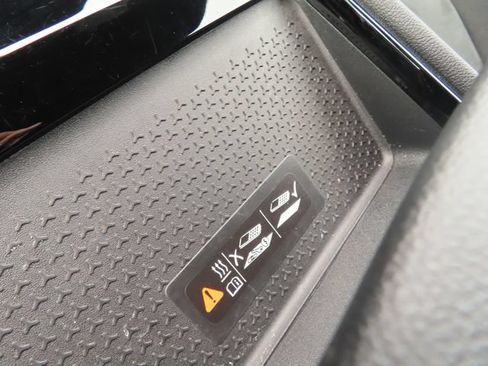 Used 2025 Chevrolet Blazer EV RS AWD/4WD image 32