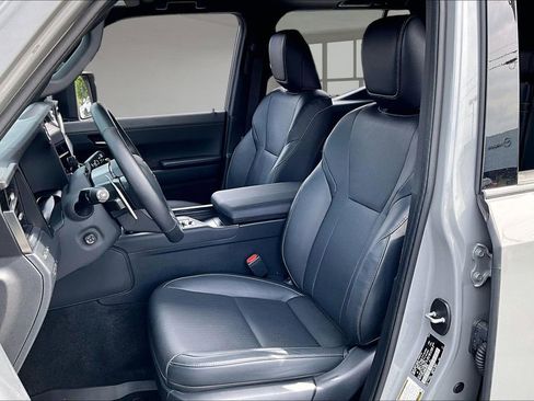 Used 2025 Lexus GX 550 w/ Accessory Package (2T) AWD/4WD image 25