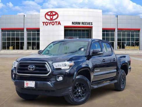 Used 2022 Toyota Tacoma SR5 w/ Technology Package image 1