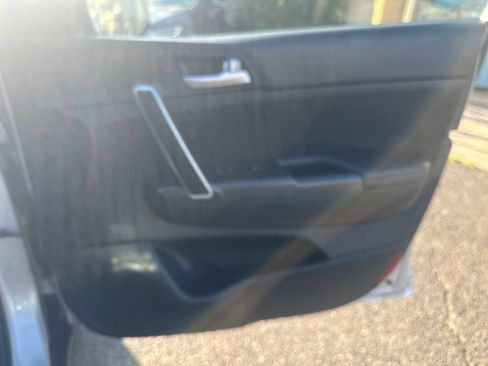Used 2019 Kia Sportage LX FWD image 20