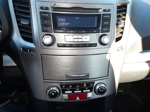 Used 2012 Subaru Legacy 2.5i Premium w/ All-Weather Pkg image 18