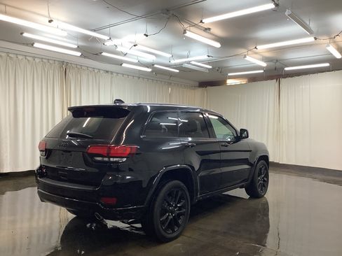 Used 2021 Jeep Grand Cherokee Laredo X AWD/4WD image 6