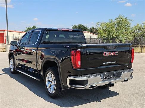 Used 2021 GMC Sierra 1500 SLT w/ X31 Off-Road Package AWD/4WD image 3